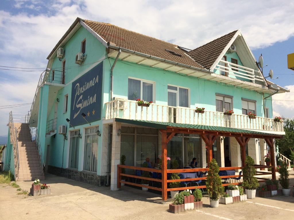 Pensiunea Simina Caransebes Exterior photo