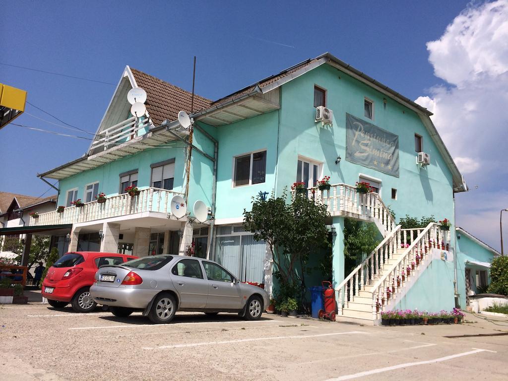 Pensiunea Simina Caransebes Exterior photo